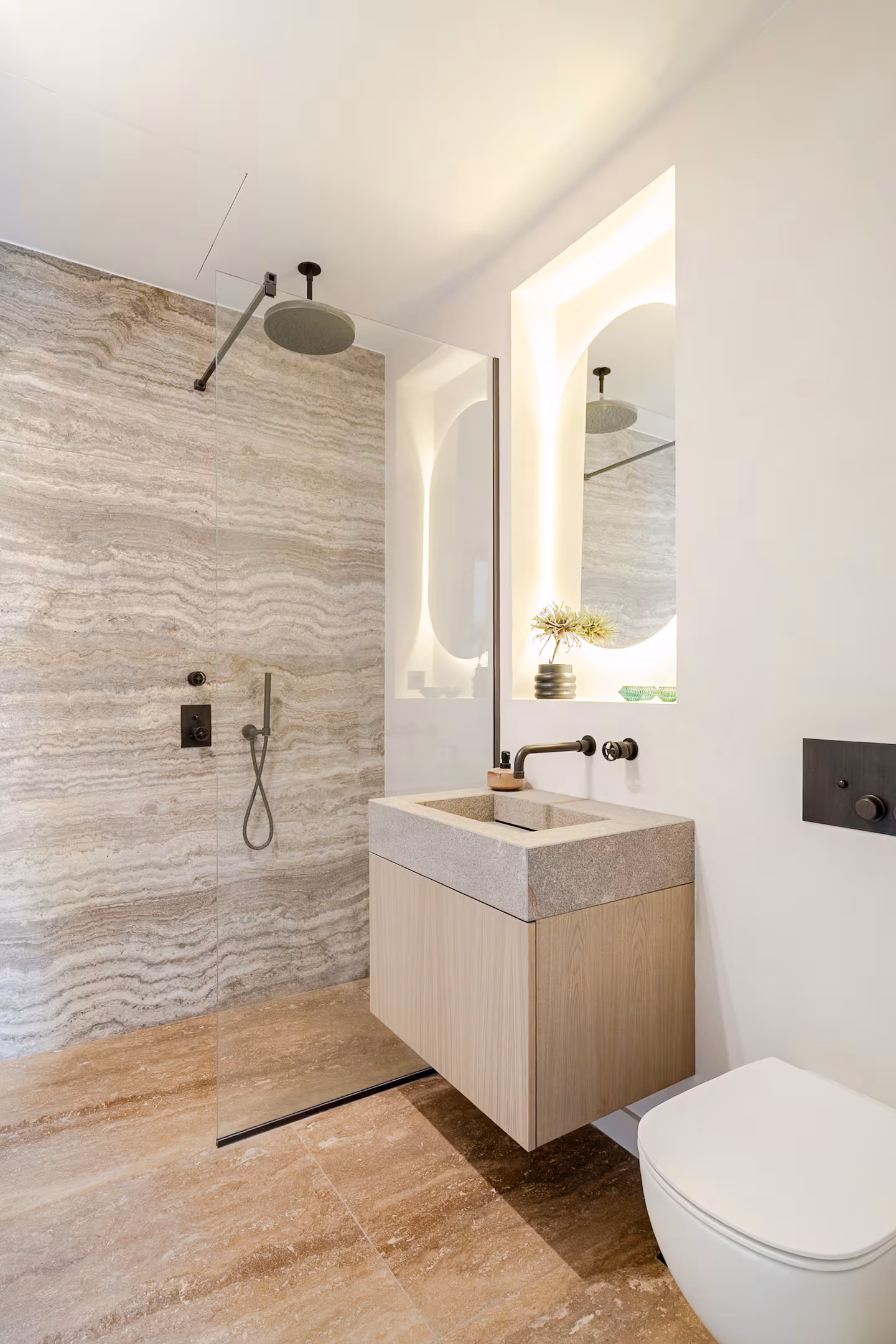 Guest shower ground floor