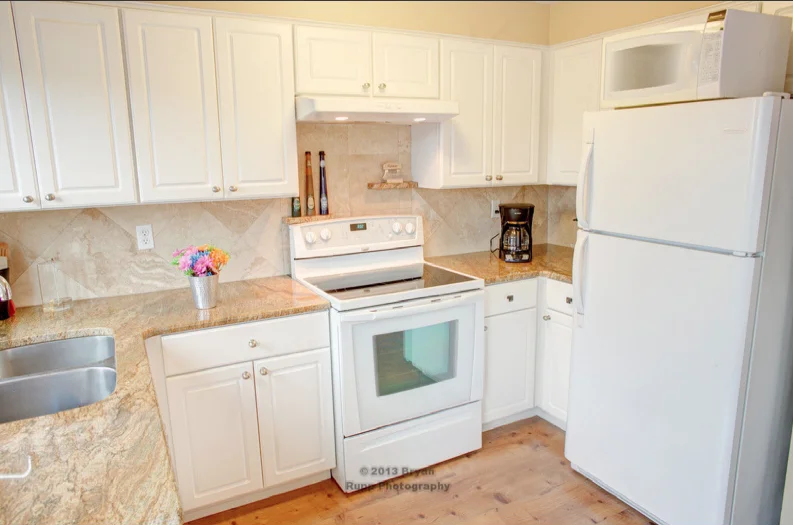 Full Kitchen Guest Suite