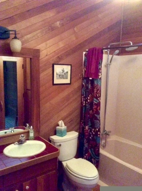 Upstairs bathroom